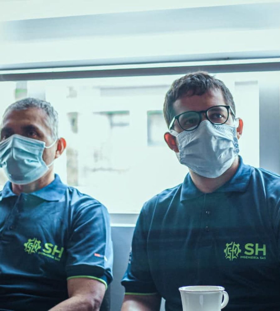 sh-ingenieria-seguridad-electronica-alarma-contra-incendio-deteccion-empresa-bogota-colombia-equipo-trabajo-work-tecnicos-trabajadadores-2021-equipo